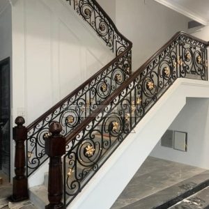 Cầu Thang Sắt Mỹ Thuật CTS-82